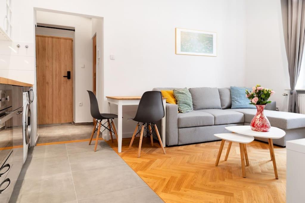 Househost Apt - Krowoderska 55 Kraków Zewnętrze zdjęcie